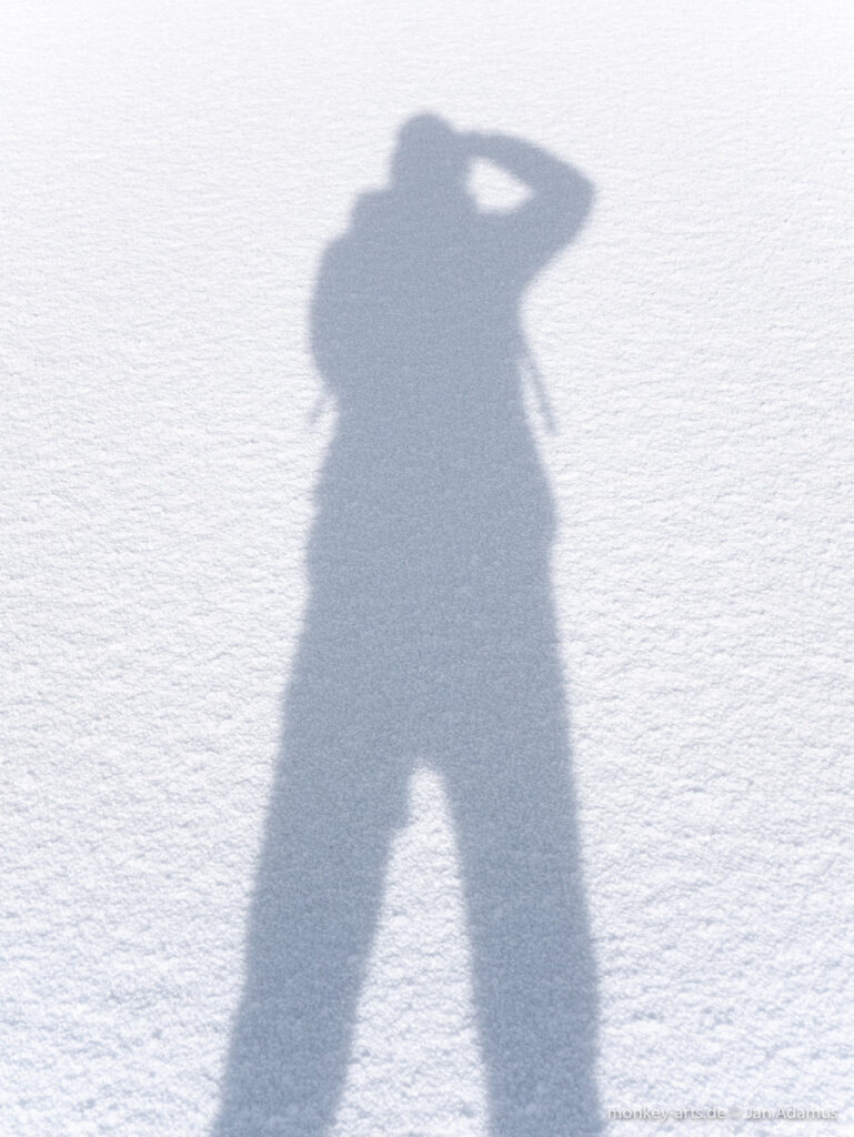 Schatten im Schnee